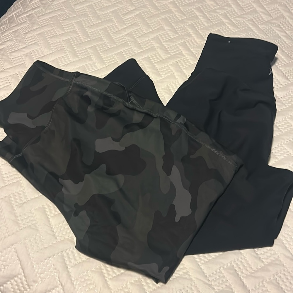 Old Navy power soft capri joggers
